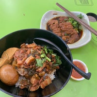 Photo taken at Dunman Road Food Centre by Tan E. on 8/18/2022