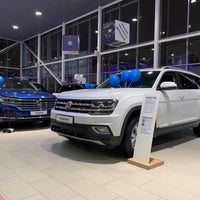 Photo taken at Volkswagen Аксель-Сити Юг by Santalik88 on 12/24/2018