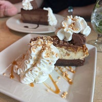 Photo taken at The Cheesecake Factory by Ritaltt on 9/1/2023