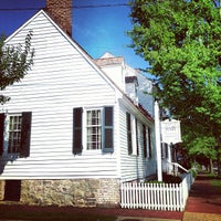 รูปภาพถ่ายที่ Mary Washington House โดย Marsha A. เมื่อ 9/1/2013