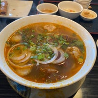 Foto scattata a Hue Oi - Vietnamese Cuisine da Vinny N. il 6/6/2021