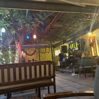 Foto diambil di Avlu  Cafe &amp;amp; Bistro oleh Mehmet Ali A. pada 6/16/2022