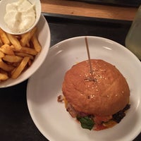 Foto tirada no(a) 1885 Die Burger por Hauke em 9/1/2016