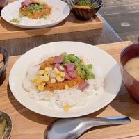 Photo taken at まかでき食堂 by Keita N. on 7/15/2021