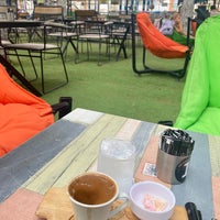 รูปภาพถ่ายที่ Cafe 236 Lounge โดย İbrahim Tan เมื่อ 9/5/2022