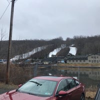 Foto diambil di Shawnee Mountain Ski Area oleh Makan A. pada 12/31/2019