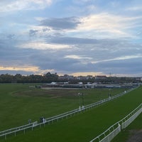 Foto diambil di Chester Racecourse oleh A🌸 pada 10/22/2022