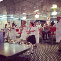 Photo taken at Johnny Rockets جوني روكتس by Ben M. on 9/25/2015