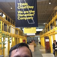 Foto tirada no(a) TBWA\Chiat\Day - LA por Ivan A. em 5/11/2017