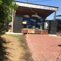 Photo taken at Shipping And Receiving Beergarden by SachseDad on 6/23/2018