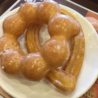 Photo taken at Mister Donut by Yamada W. on 1/17/2016