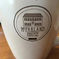 รูปภาพถ่ายที่ McFarland House Cafe โดย Lysa G. เมื่อ 4/20/2016