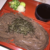 Foto scattata a Shiroi Sushi da Christine A. il 10/25/2014