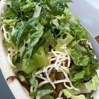 Photo taken at Chipotle Mexican Grill by Jonathan L. on 8/26/2022