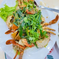 Photo taken at J.B. Ah Meng Restaurant by Audrey H. on 3/7/2024