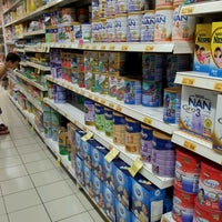 Photo taken at NTUC FairPrice by Audrey H. on 10/25/2012