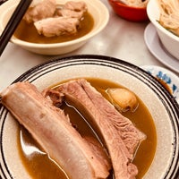 Photo taken at Ng Ah Sio Pork Ribs Soup Eating House by Audrey H. on 9/20/2023