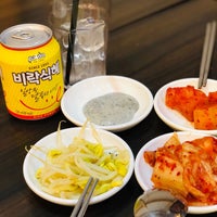 Photo taken at Kimchi Korean Restaurant by Audrey H. on 2/3/2019