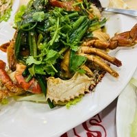 Photo taken at J.B. Ah Meng Restaurant by Audrey H. on 3/7/2024