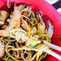 Photo taken at Geylang Prawn Noodle by Audrey H. on 8/25/2019