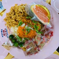 Photo taken at Chinatown Complex Market &amp;amp; Food Centre by Audrey H. on 2/19/2024