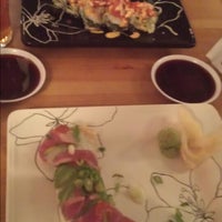 10/19/2013에 Ben N Cherie님이 Happy Fish Sushi And Martini Bar에서 찍은 사진
