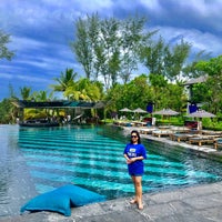 Foto tomada en Baba Beach Club Phuket Luxury Hotel  por Ubolwan R. el 8/13/2019