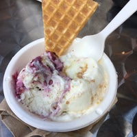 Das Foto wurde bei Jeni&amp;#39;s Splendid Ice Creams von Jason N. am 8/29/2020 aufgenommen