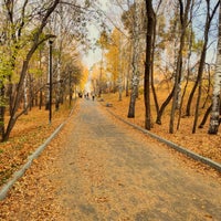 Photo taken at Основинский парк by Julia T. on 10/13/2020