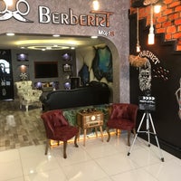 Photo prise au Berberist Hairdresser Shop par Berberist Müjdat le8/31/2019