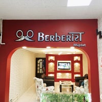 Photo prise au Berberist Hairdresser Shop par Berberist Müjdat le1/16/2016