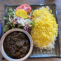 Das Foto wurde bei Shiraz Persian Restaurant + Bar رستوران ایرانی شیراز von J am 4/2/2021 aufgenommen