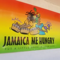 รูปภาพถ่ายที่ Jamaica Me Hungry โดย Adam R. เมื่อ 8/8/2018