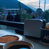 รูปภาพถ่ายที่ Ada Restaurant โดย aziz 🍁 เมื่อ 8/15/2023