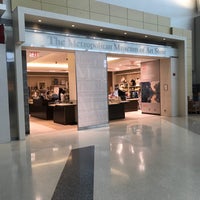 8/7/2019에 Eric C.님이 The Metropolitan Museum of Art Store at Newark Airport에서 찍은 사진