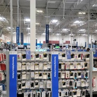 Photo taken at Best Buy by Eric C. on 4/12/2022