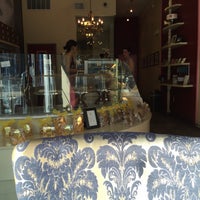 Review Lark Cake Shop