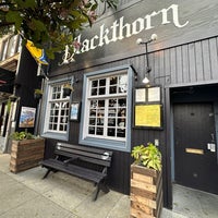 รูปภาพถ่ายที่ Blackthorn Tavern โดย Blue H. เมื่อ 4/11/2023
