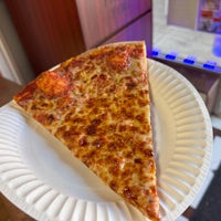 Снимок сделан в Donairo&amp;#39;s Pizza пользователем Blue H. 4/27/2024