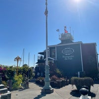 Photo taken at Quinn&amp;#39;s Lighthouse Restaurant &amp;amp; Pub by Blue H. on 8/19/2022