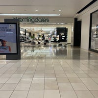 Photo taken at Bloomingdale&amp;#39;s by Blue H. on 5/6/2022