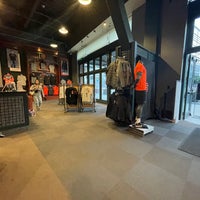 Photo taken at Giants Dugout Store by Blue H. on 9/3/2022
