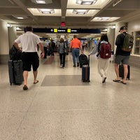 6/5/2022 tarihinde Blue H.ziyaretçi tarafından Terminal 1-Lindbergh'de çekilen fotoğraf