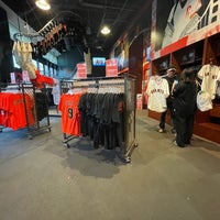 Photo taken at Giants Dugout Store by Blue H. on 9/3/2022