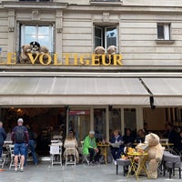 Photo taken at Le Voltigeur by 🌷𝑀𝓎 dear 𝑀𝑒 🌺 on 5/5/2022