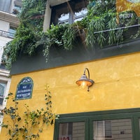 Photo taken at Rue du Faubourg Montmartre by 🌷𝑀𝓎 dear 𝑀𝑒 🌺 on 8/19/2021