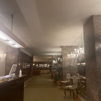 Photo taken at De La Ville Hotel Florence by Lamia .. on 7/21/2022