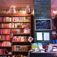 Foto diambil di Rana Books &amp;amp; Café oleh Pablo L. pada 10/26/2012