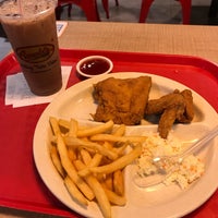 Photo taken at Arnold&amp;#39;s Fried Chicken by JoeJoe on 7/19/2018