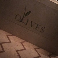5/27/2017 tarihinde Ludaziyaretçi tarafından Olives Restaurant'de çekilen fotoğraf